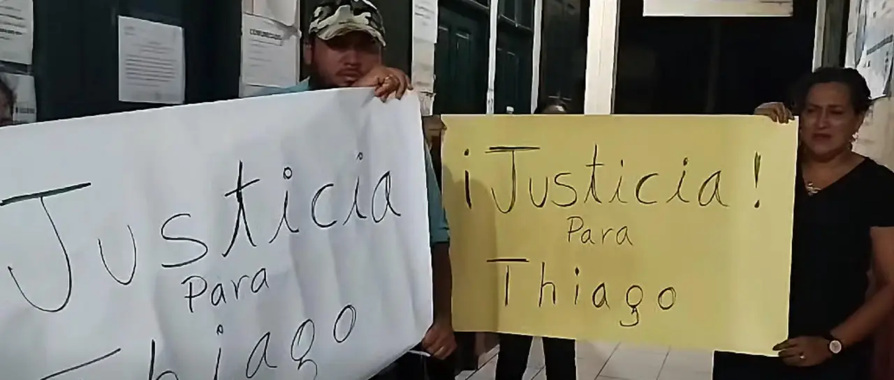 Un adolescente fallec3 tras recibir un golpe en el cuello en una pelea en medio de una fiesta
