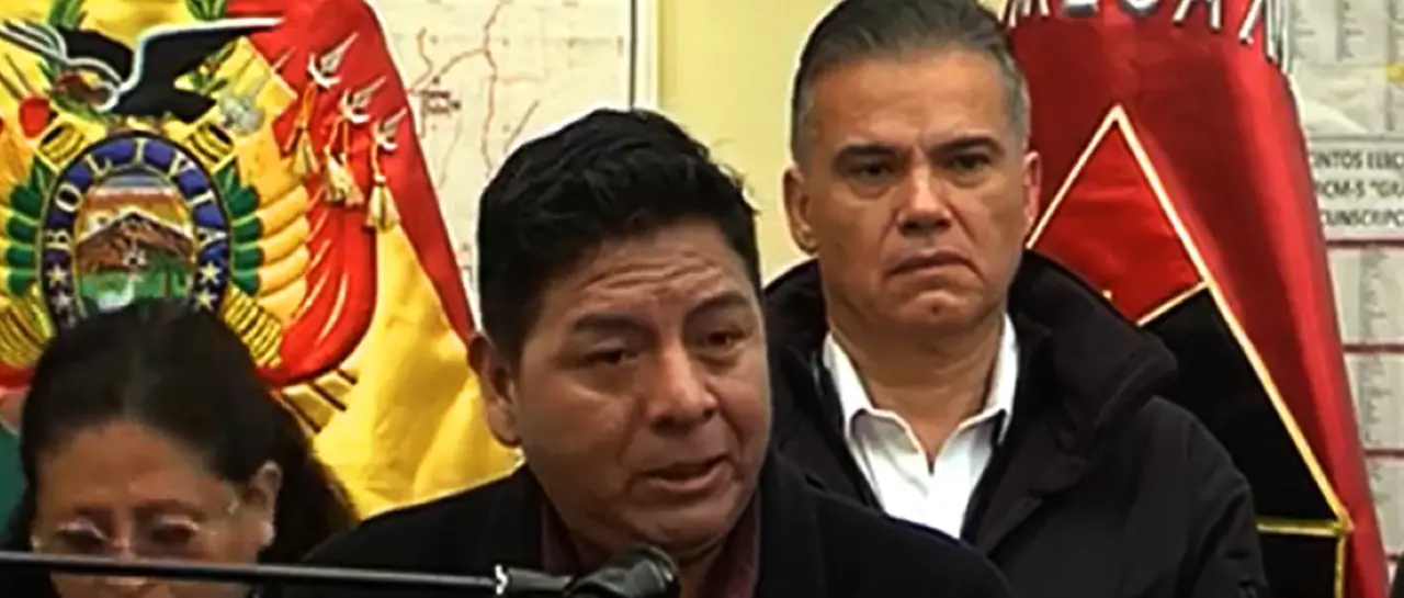 “Ya está hecho, no busquemos culpables”: Alcalde de Viacha denuncia desinformación sobre las explosiones